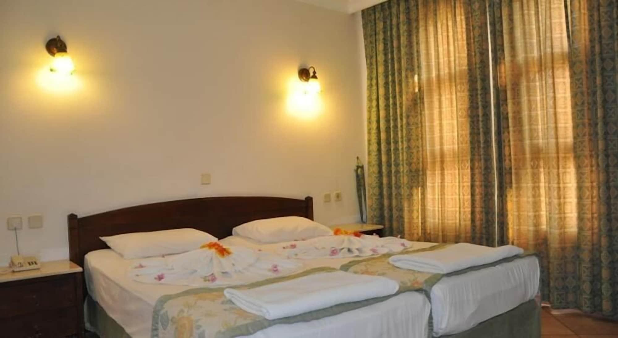 Club Turquoise Apart Мармарис Екстериор снимка