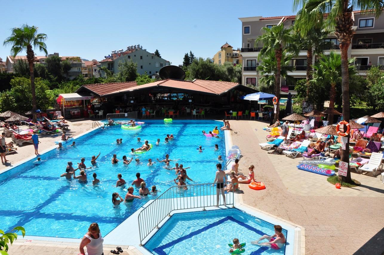 Club Turquoise Apart Мармарис Екстериор снимка